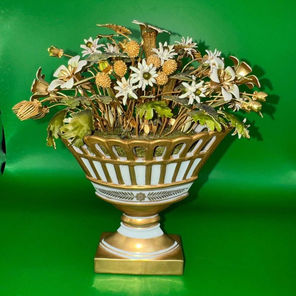 “Fleurs des Siecles” vintage decor by Jane Hutcheson for the Gorham Company.